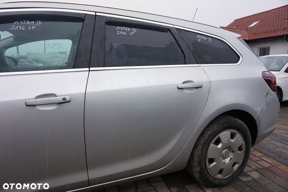 DRZWI TYLNE LEWE ASTRA IV J KOMBI Z176  SREBRNY OPEL 2009-2015 - 2