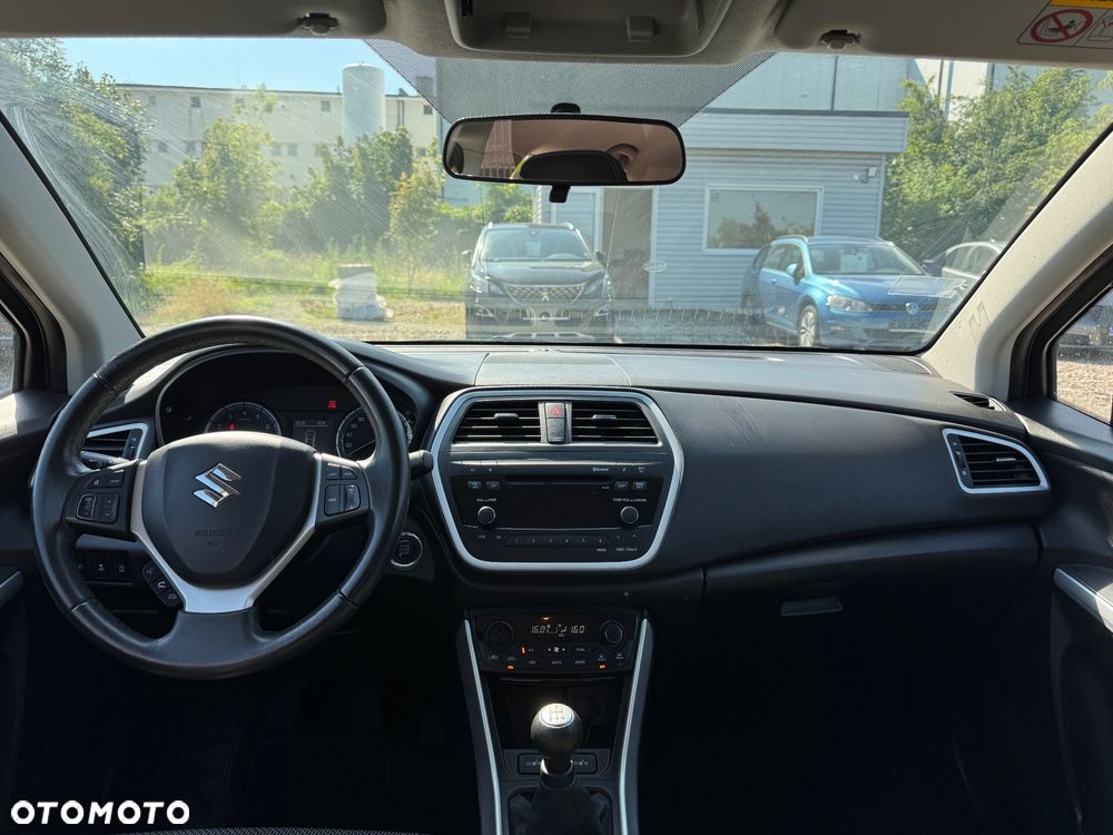 Suzuki SX4 S-Cross 1.6 Comfort - 33