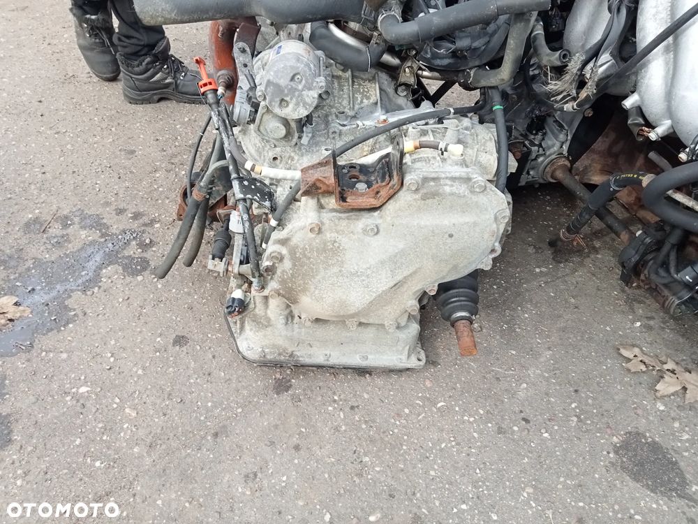 skrzynia biegów toyota avensis t22 2.0 16v 30510 2b600 - 2