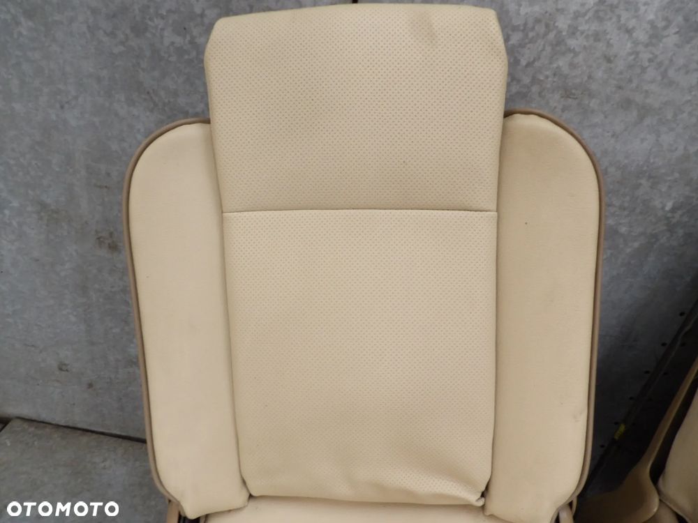 LAND ROVER DISCOVERY II FOTEL LEWY PRAWY TYŁ 3 RZĄD KOMPLET - 4
