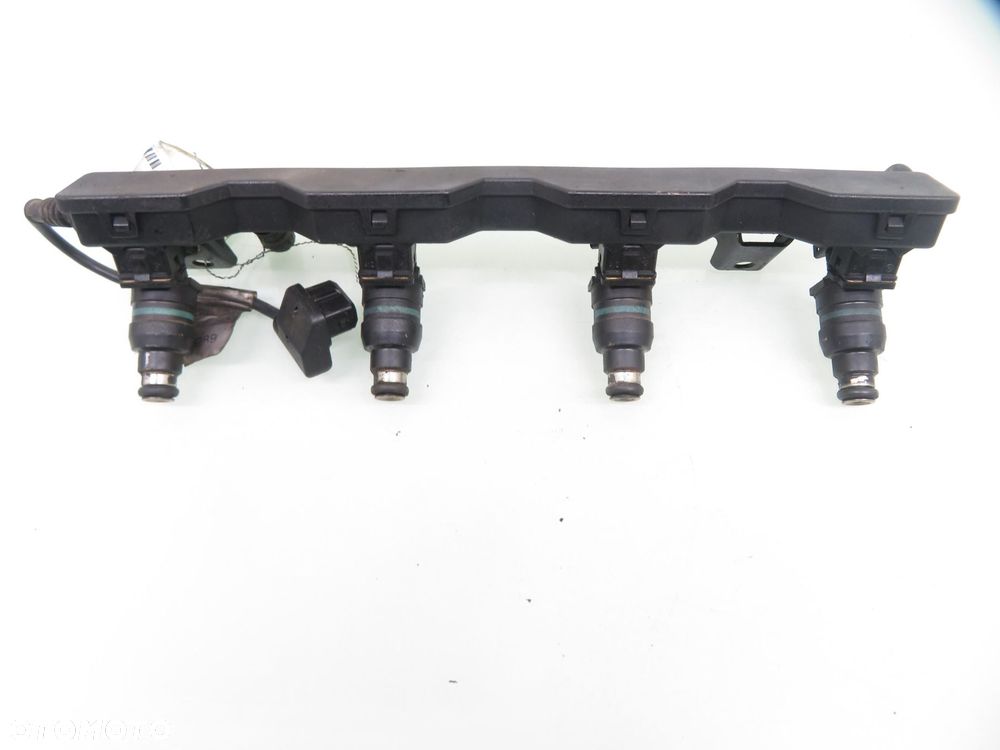 LISTWA WTRYSKOWA BMW E36 316 i M40 B16 1727234 - 5