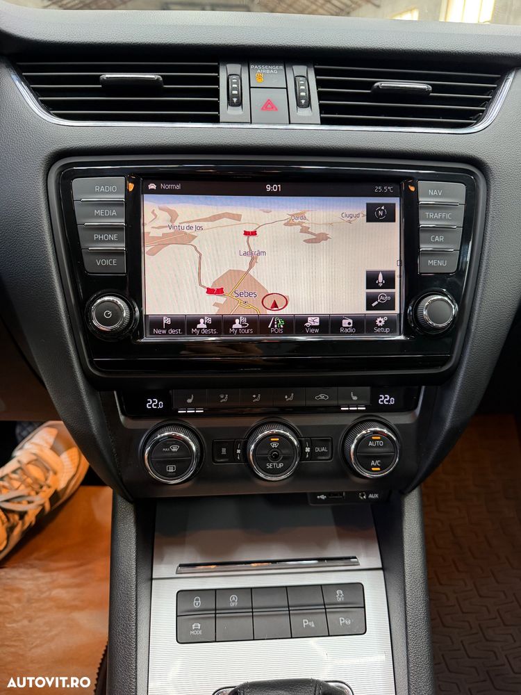 Skoda Octavia 2.0 TDI DSG 4X4 RS - 15