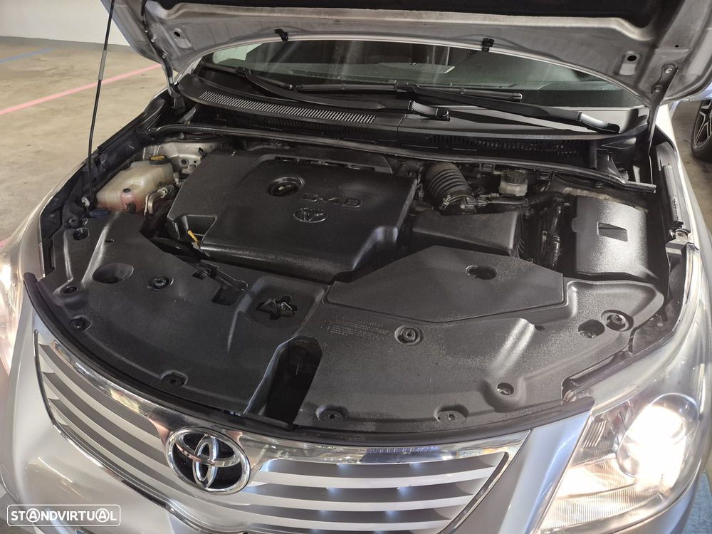 Toyota Avensis SW 2.0 D-4D Exclusive +Pele+GPS - 2