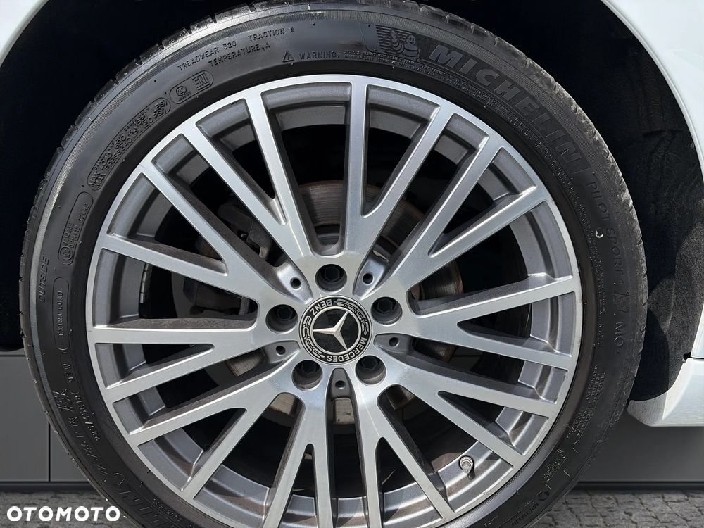 Mercedes-Benz CLA 180 d Progressive 8G-DCT - 29
