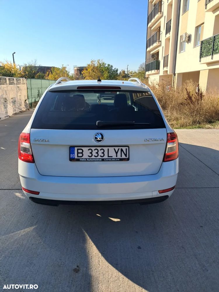 Skoda Octavia Combi Diesel 1.6 TDI DSG Ambition - 7