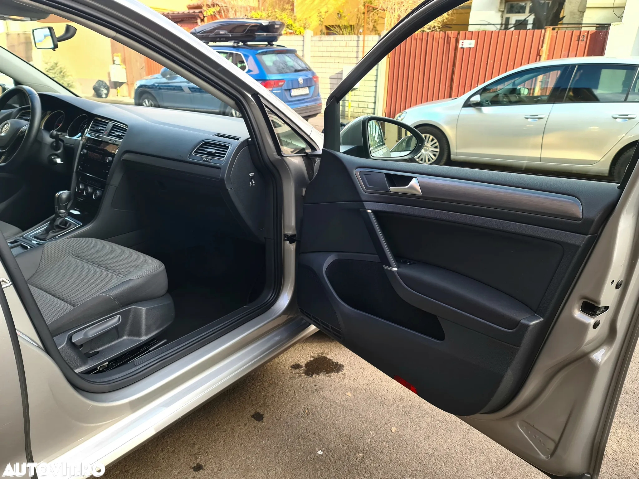 Volkswagen Golf 1.6 TDI (BlueMotion Technology) DSG Comfortline - 10