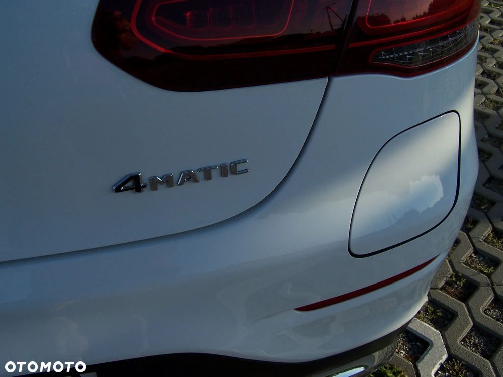 Mercedes-Benz GLC 220 d 4Matic 9G-TRONIC AMG Line - 15