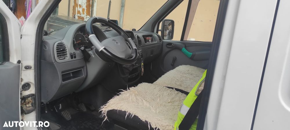 Mercedes-Benz Sprinter - 2