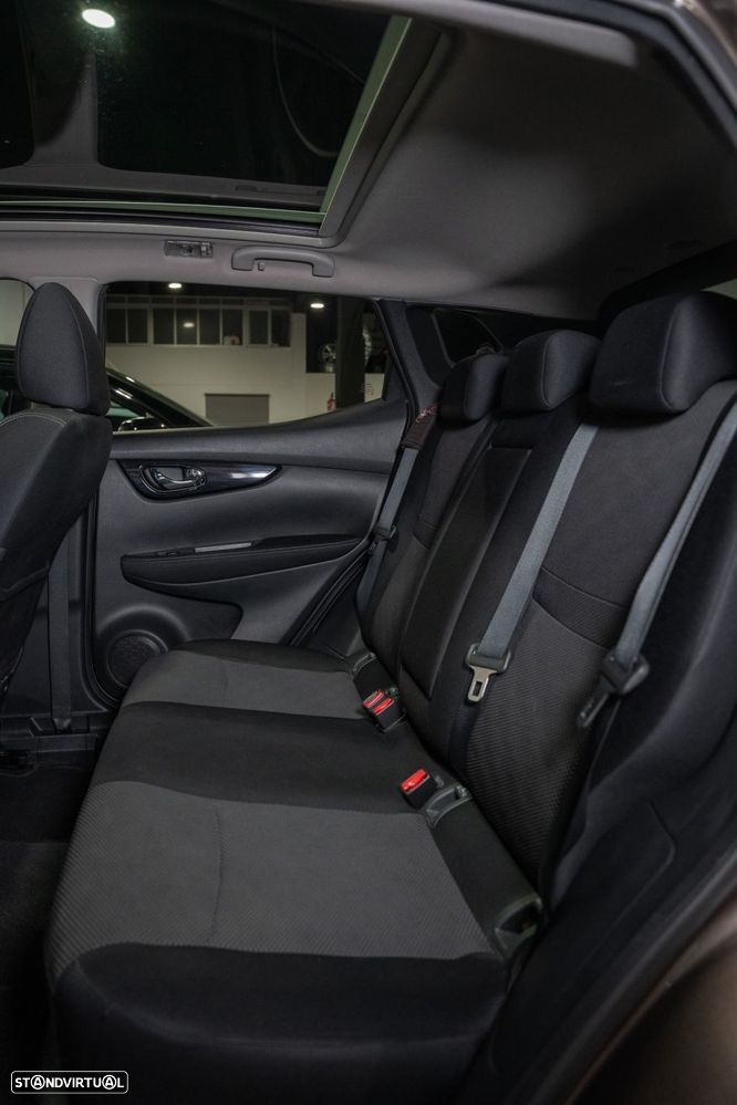 Nissan Qashqai 1.5 dCi N-Connecta - 13