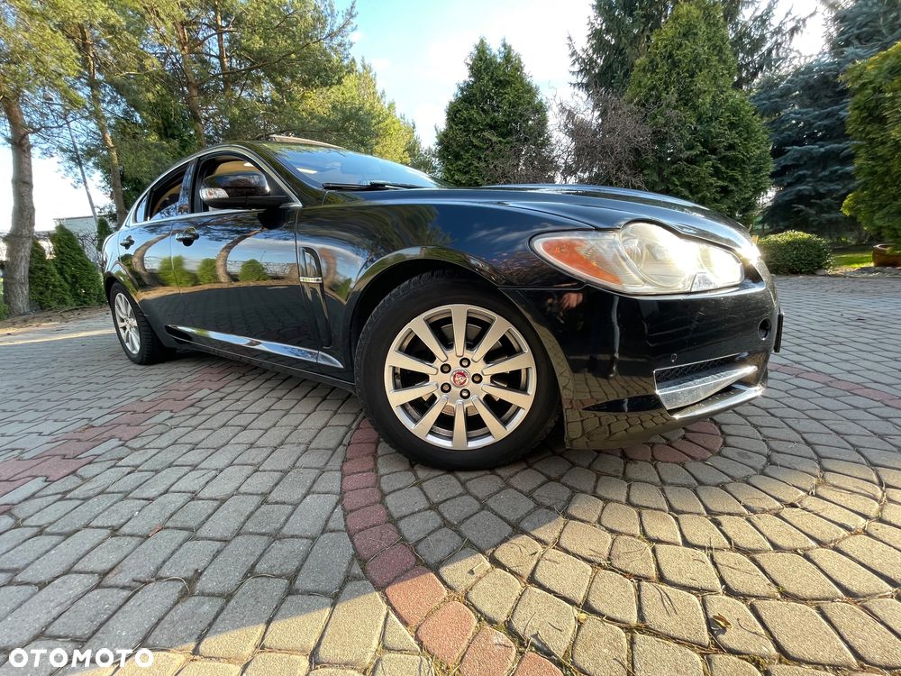 Jaguar XF 2.7 V6 Luxury - 11