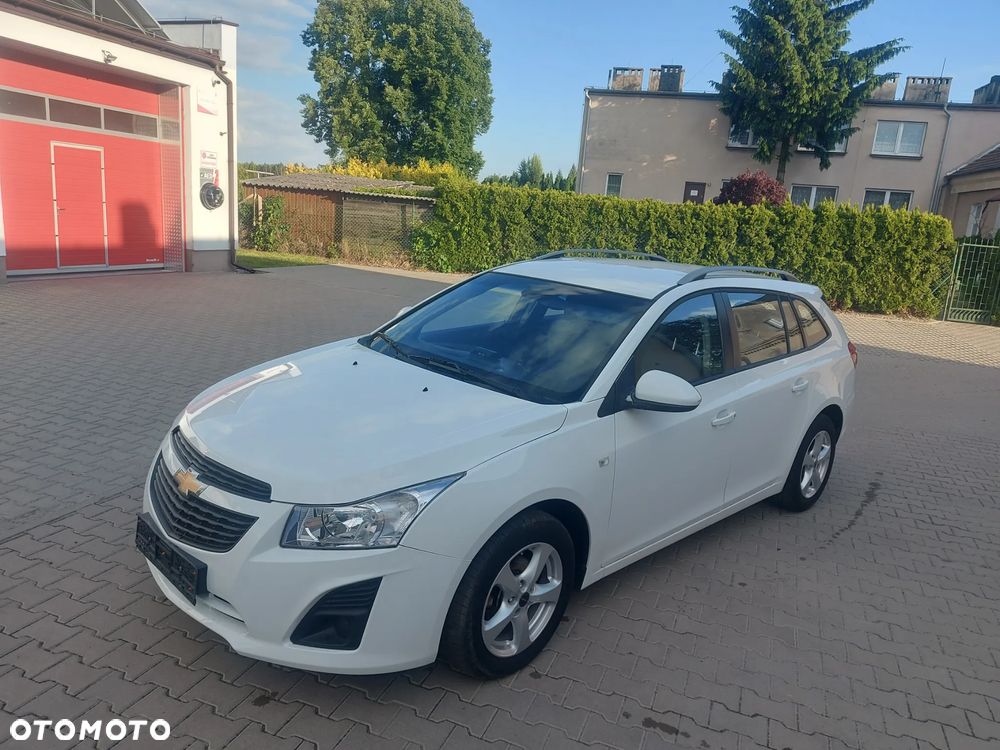 Chevrolet Cruze 1.6 LS - 6