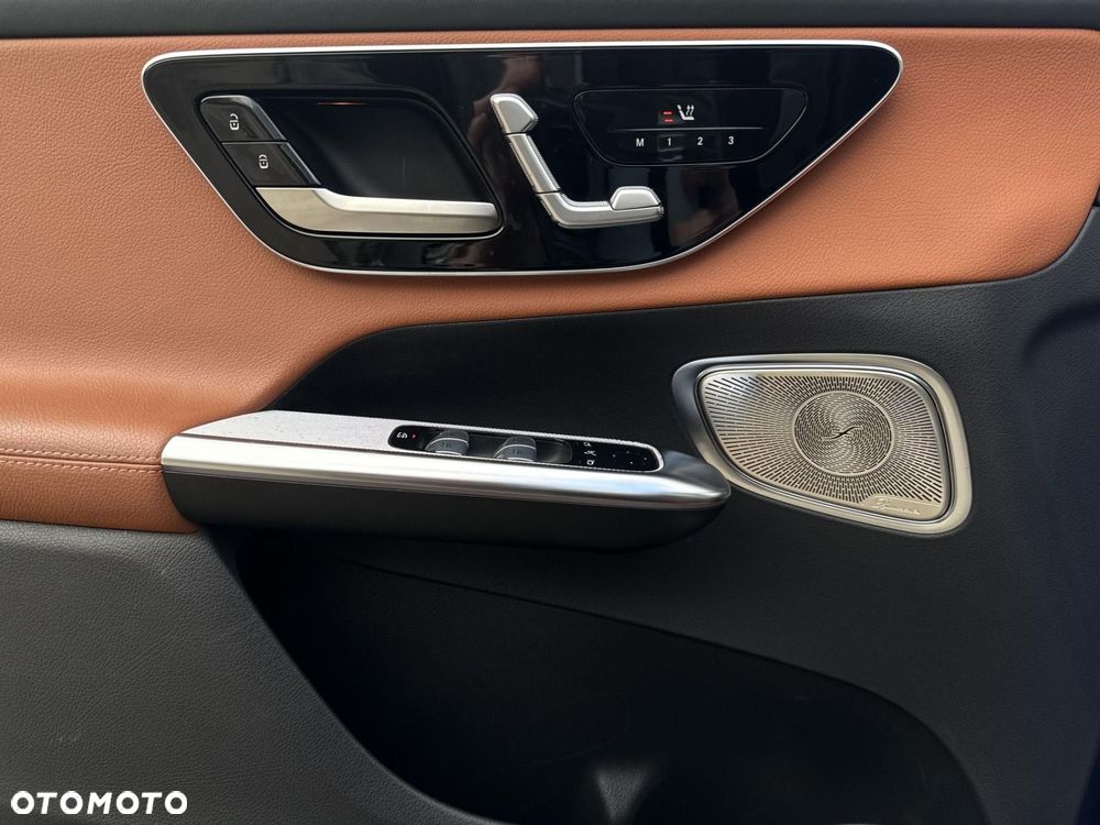 Mercedes-Benz GLC - 11