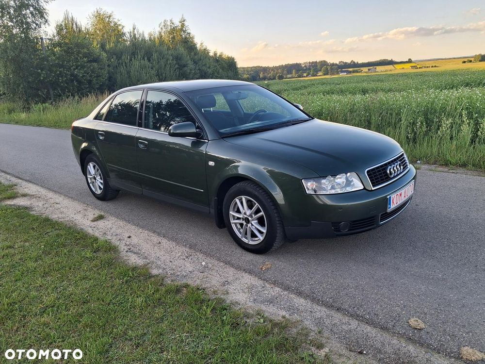 Audi A4 Limousine - 4
