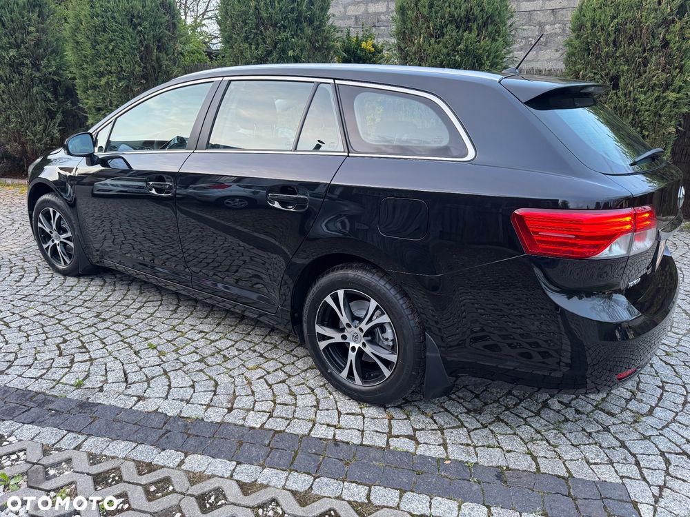 Toyota Avensis 1.8 Executive - 28