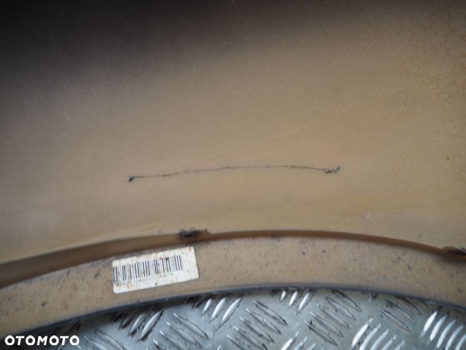 Błotnik Prawy Przedni Prawy Przód VW Touareg Kolor: LC9Z - 10