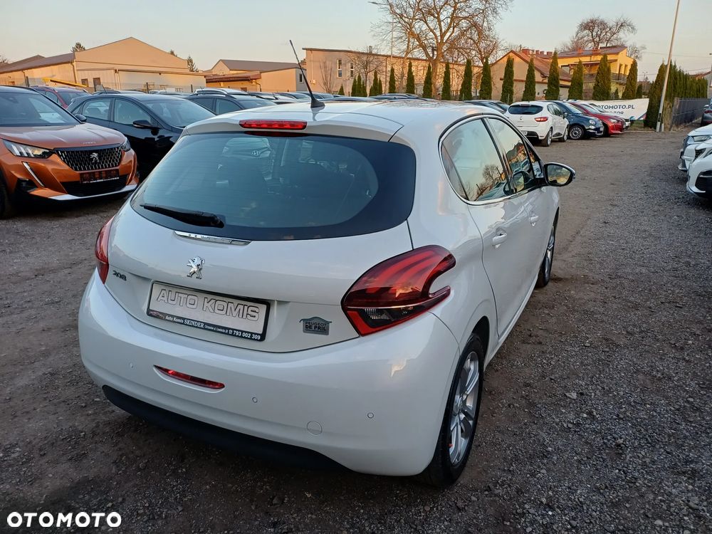 Peugeot 208 PureTech 110 Stop & Start Signature - 7