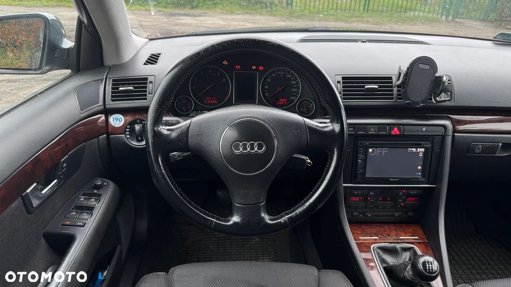 Audi A4 Limousine - 25