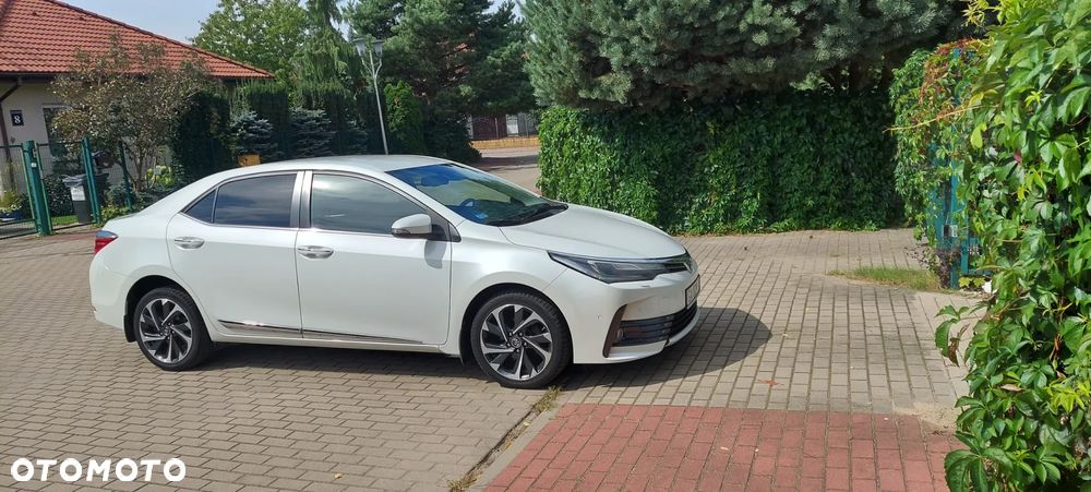 Toyota Corolla 1.6 Prestige MS EU6 - 1