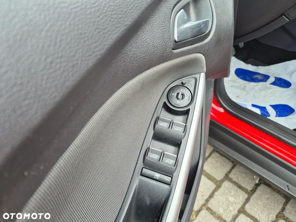 Ford Focus 1.6 TI-VCT Champions Edition - 10