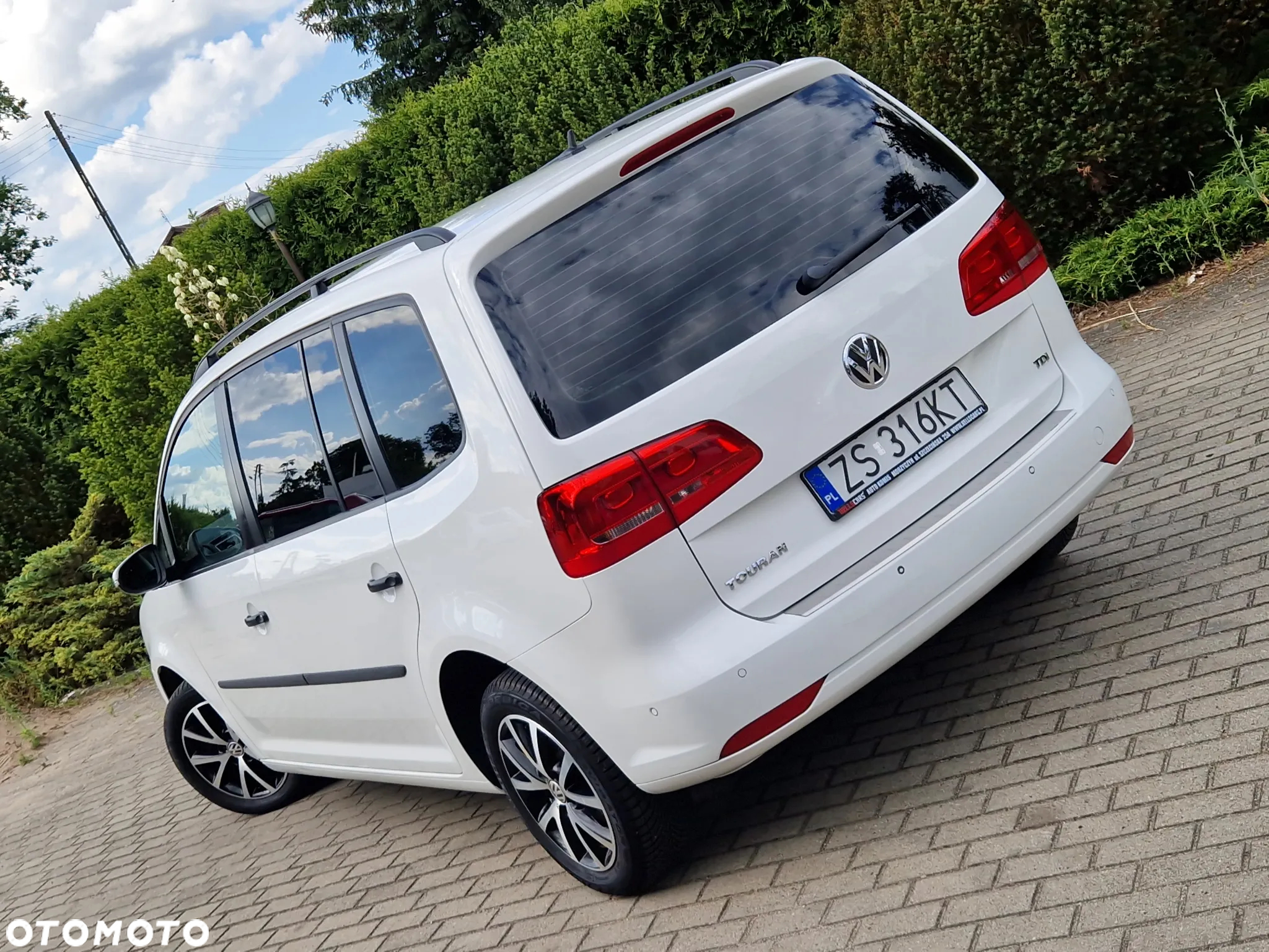 Volkswagen Touran 1.6 TDI DPF Comfortline - 23