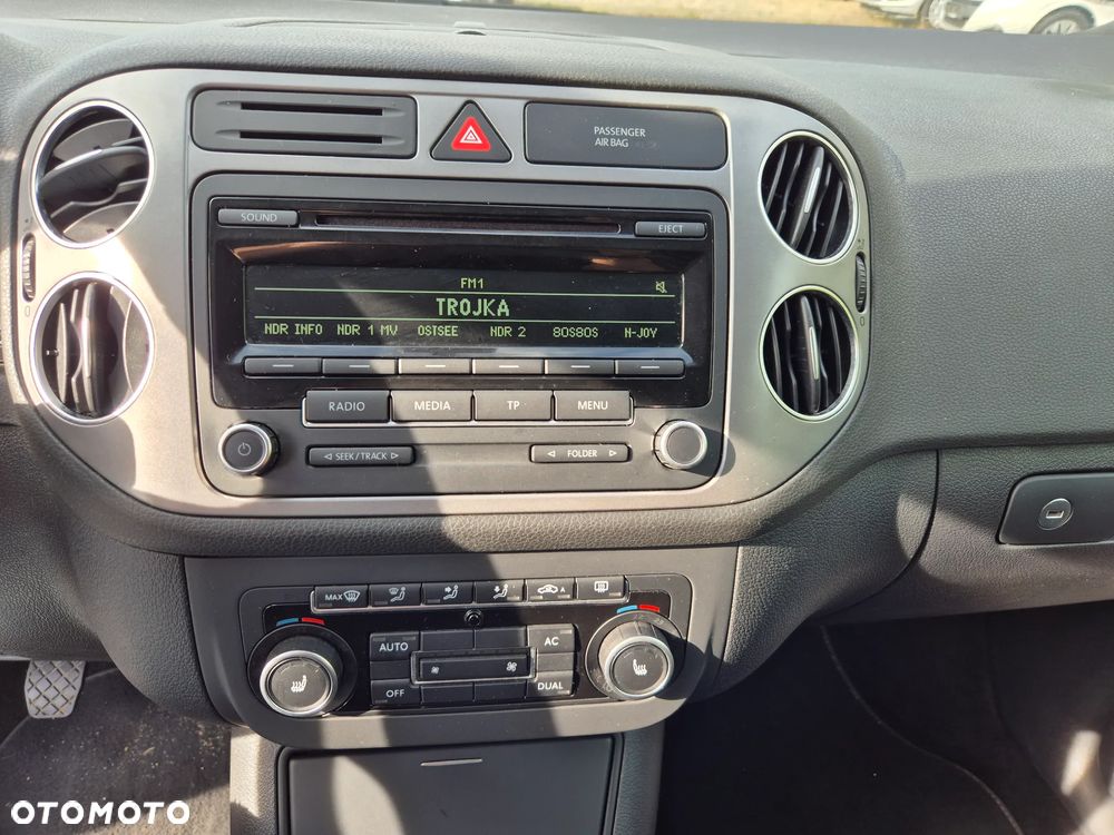 Volkswagen Golf Plus 1.2 TSI BlueMot Comfortline - 27