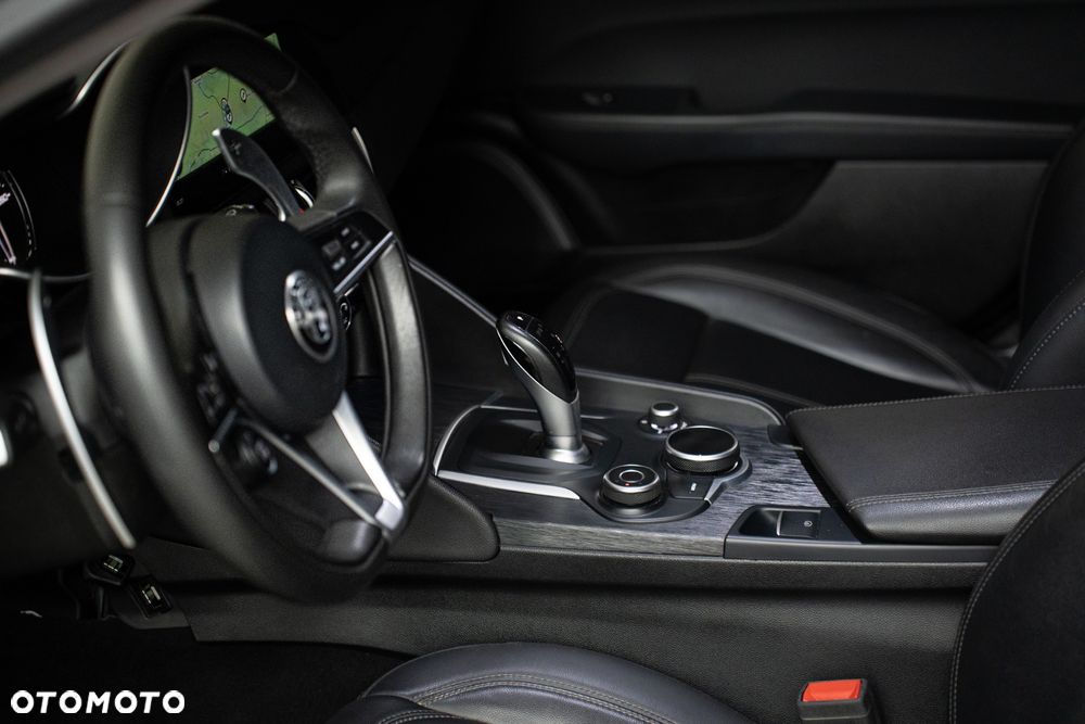 Alfa Romeo Giulia 2.0 Turbo Sprint - 17