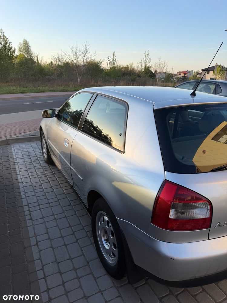 Audi A3 3-drzwiowe 1.9 TDI Ambition - 5