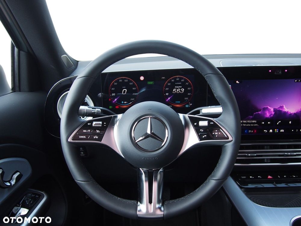 Mercedes-Benz GLB - 7