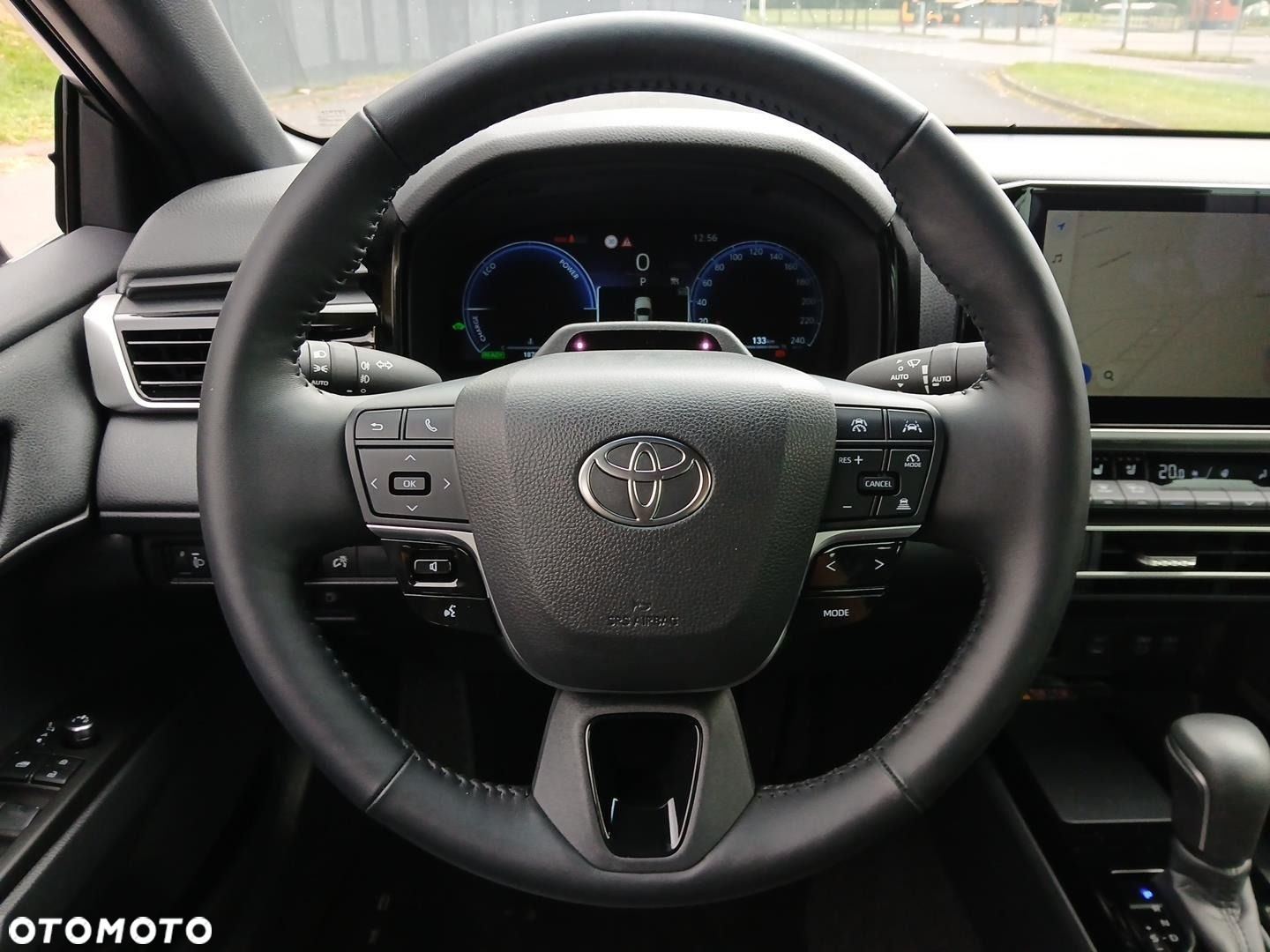 Toyota Camry - 30