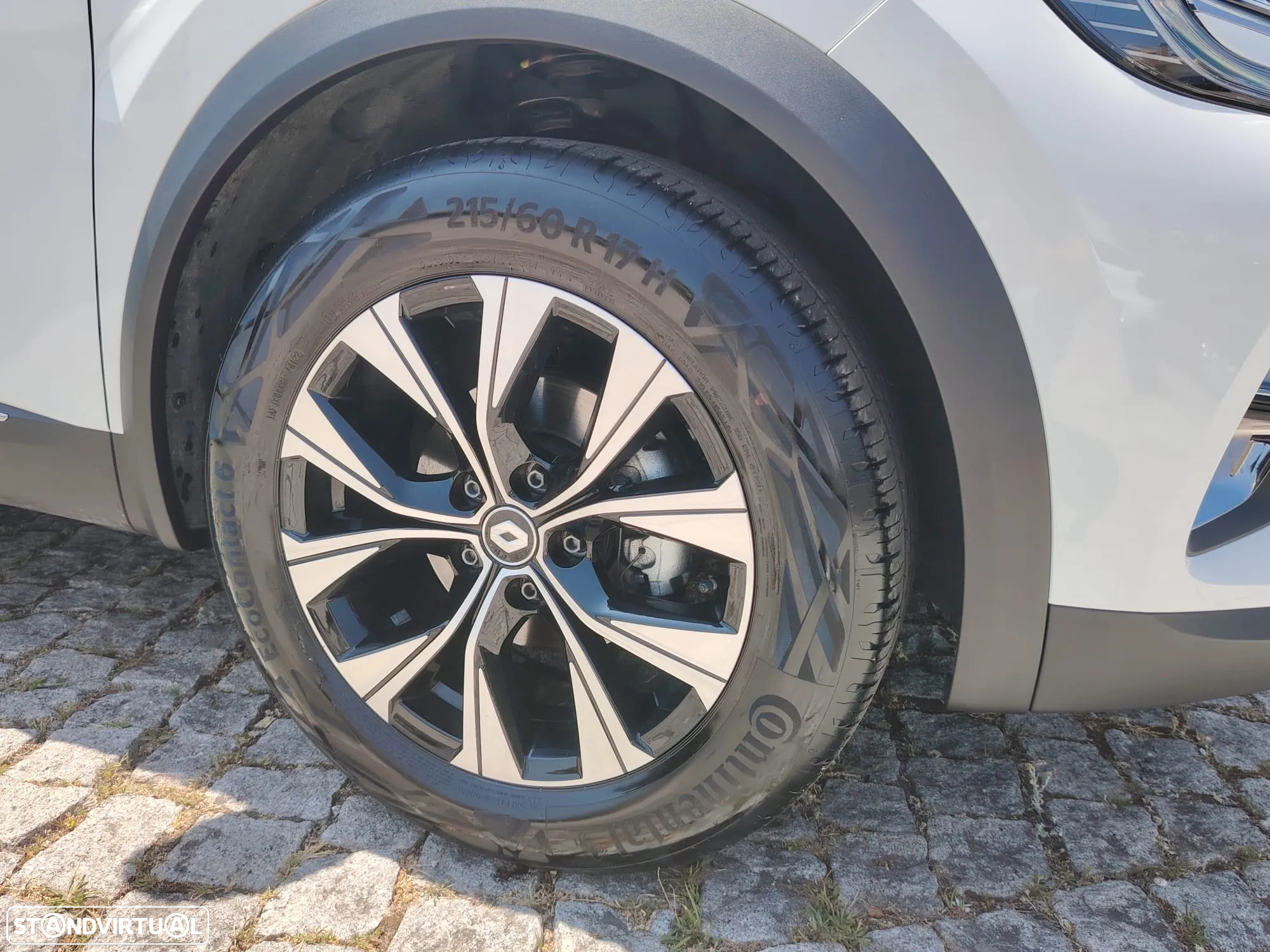 Renault Captur 1.0 TCe Techno Bi-Fuel - 37