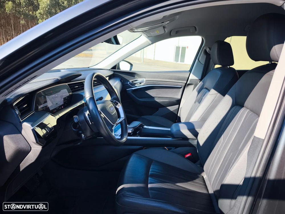 Audi e-tron 55 quattro - 11