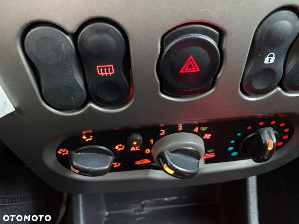 Dacia Sandero 1.2 16V Ambiance - 18