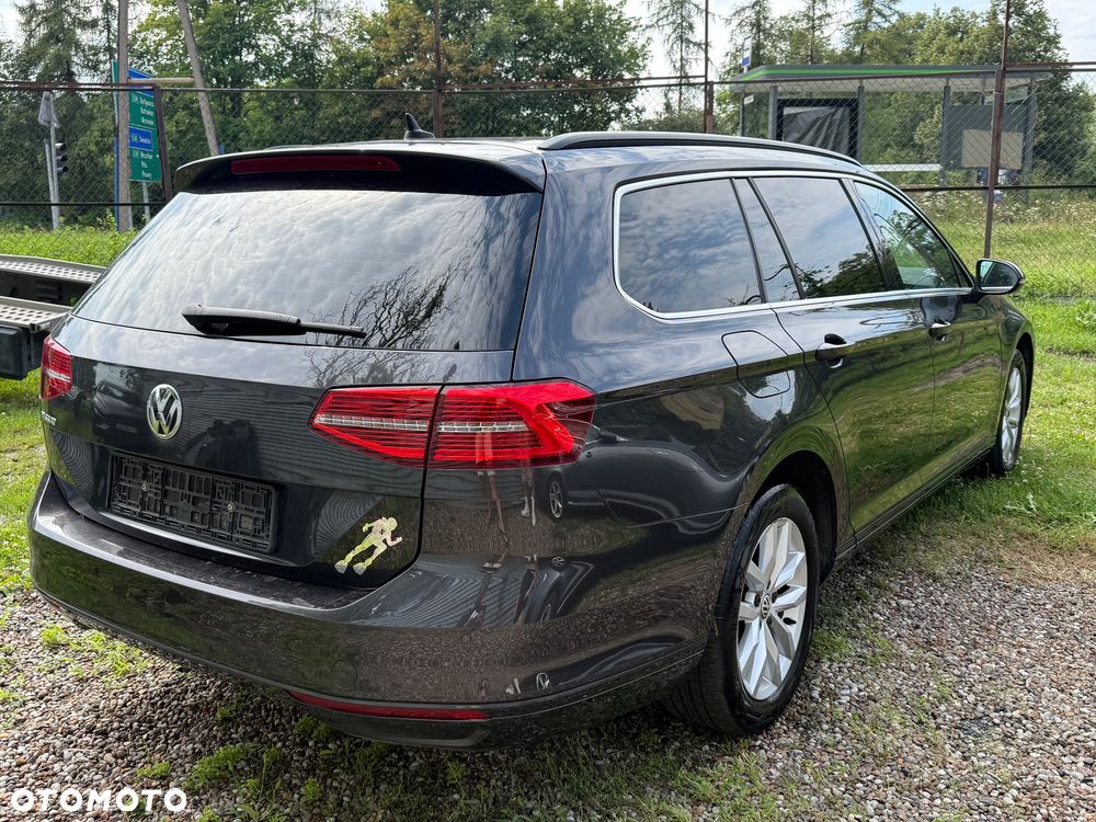 Volkswagen Passat Variant 1.6 TDI SCR DSG Comfortline - 6