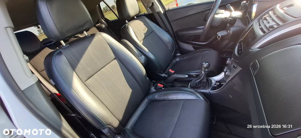 Chevrolet Trax 1.7 D LT - 27