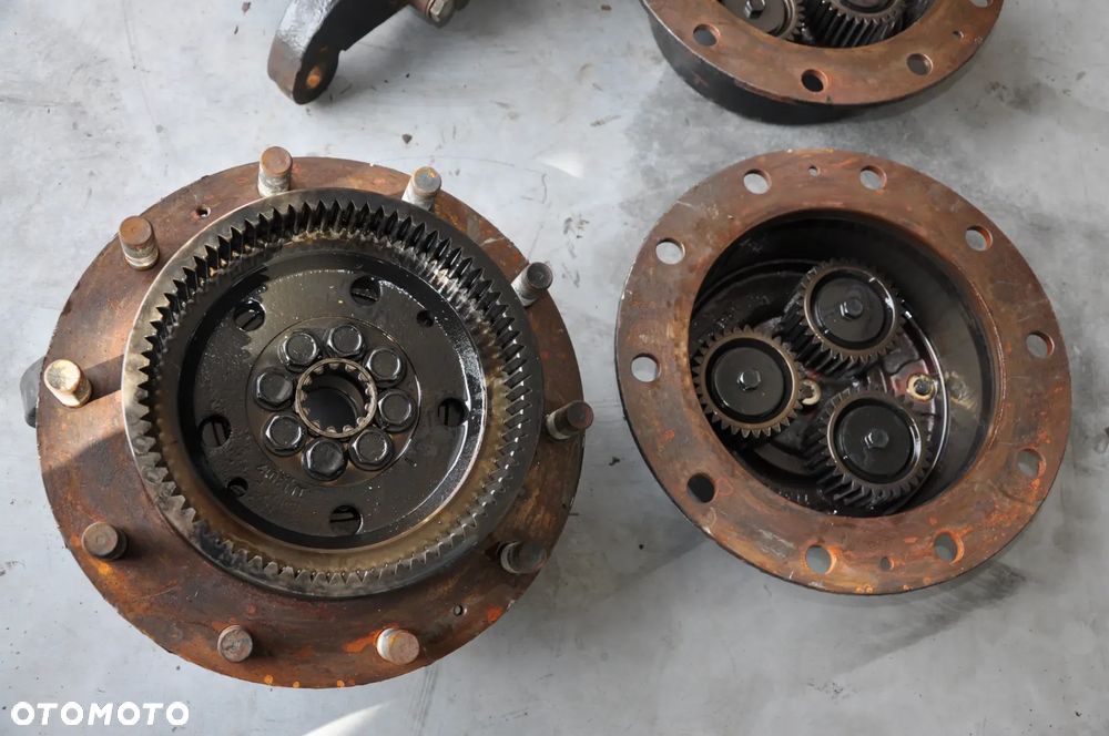 ZWOLNICA ZWROTNICA PRZÓD MASSEY FERGUSON 7480 6485 6480 NR 16B6 / 11362 / 11363 - 6