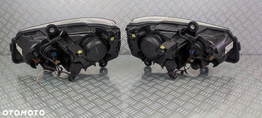 lampa prawa prawy lewy lewa przód przednia CHRYSLER TOWN & COUNTRY 5 XENON - 9