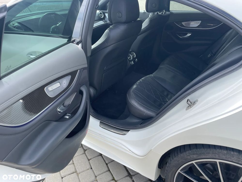 Mercedes-Benz CLS - 13