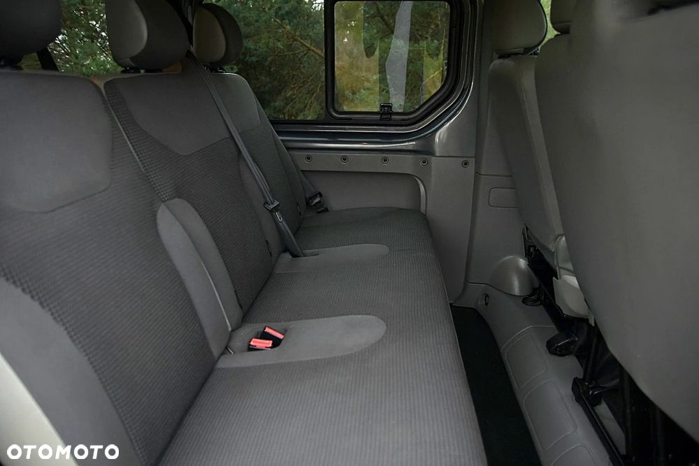 Opel Vivaro - 18