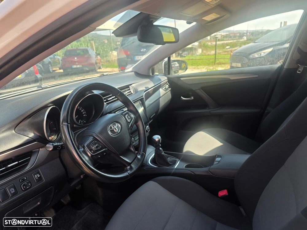 Toyota Avensis 1.6 D-4D Edition-S - 11