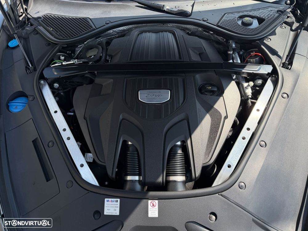 Porsche Panamera 4 S - 25