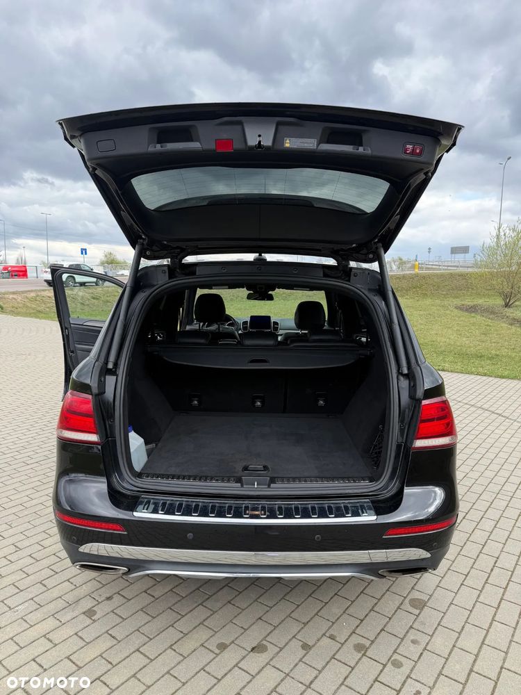 Mercedes-Benz GLE - 12