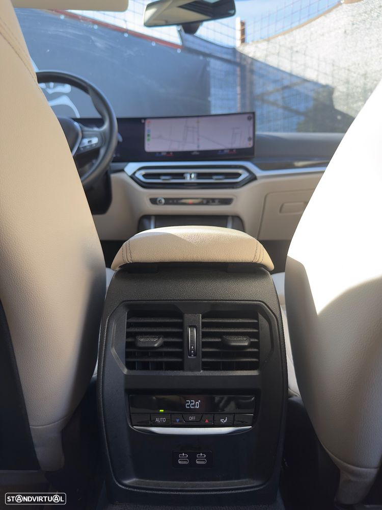 BMW 320 e Touring Aut. Luxury Line - 35