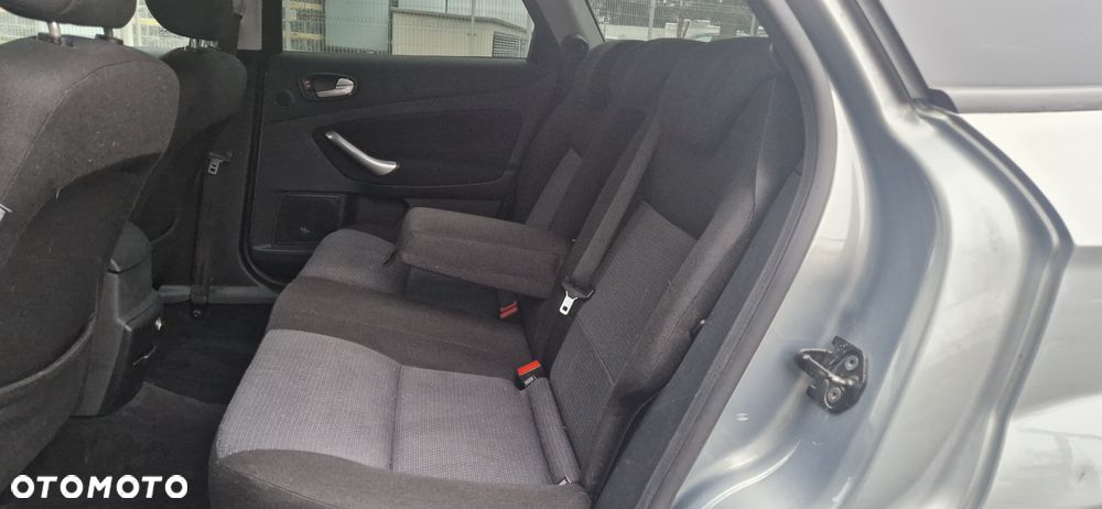 Ford Mondeo 2.0 TDCi Titanium - 8