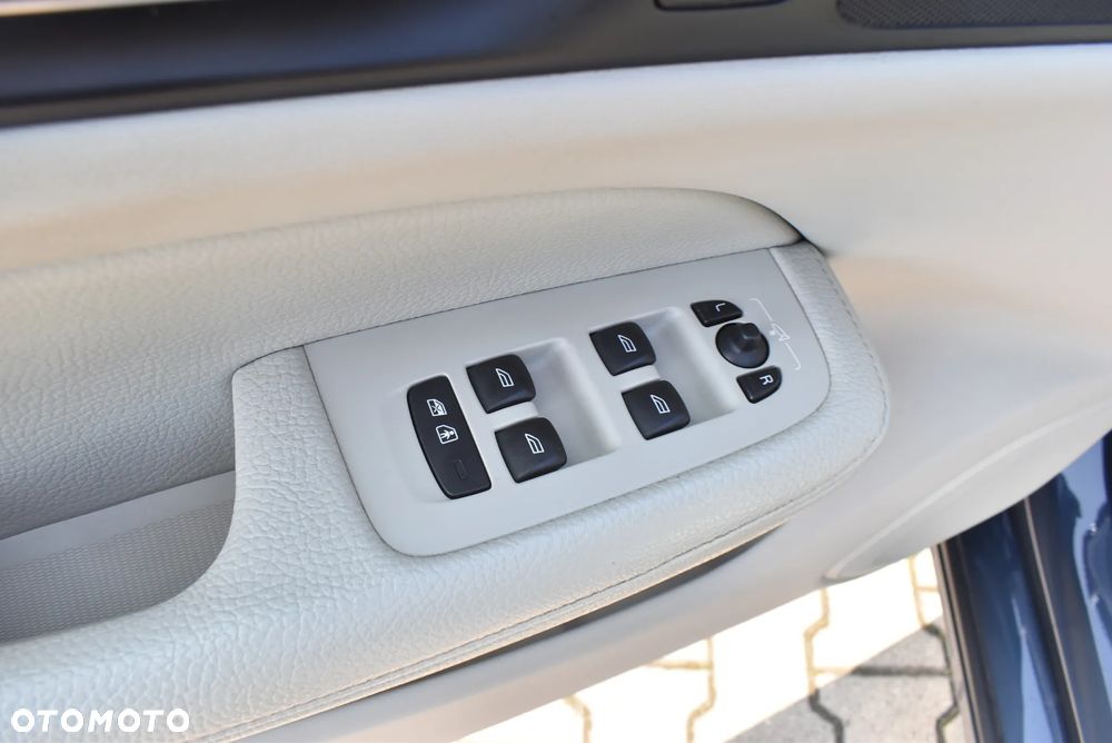Volvo V60 T4 Inscription - 24