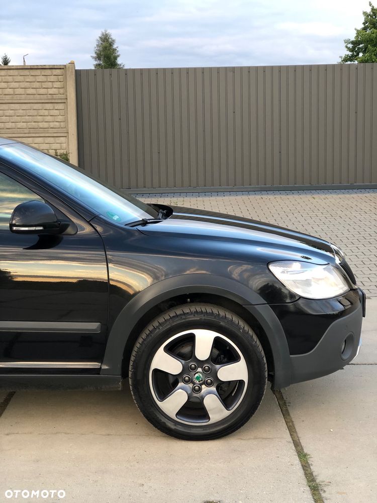 Skoda Octavia 2.0 TDI DPF 4x4 DSG Scout - 13