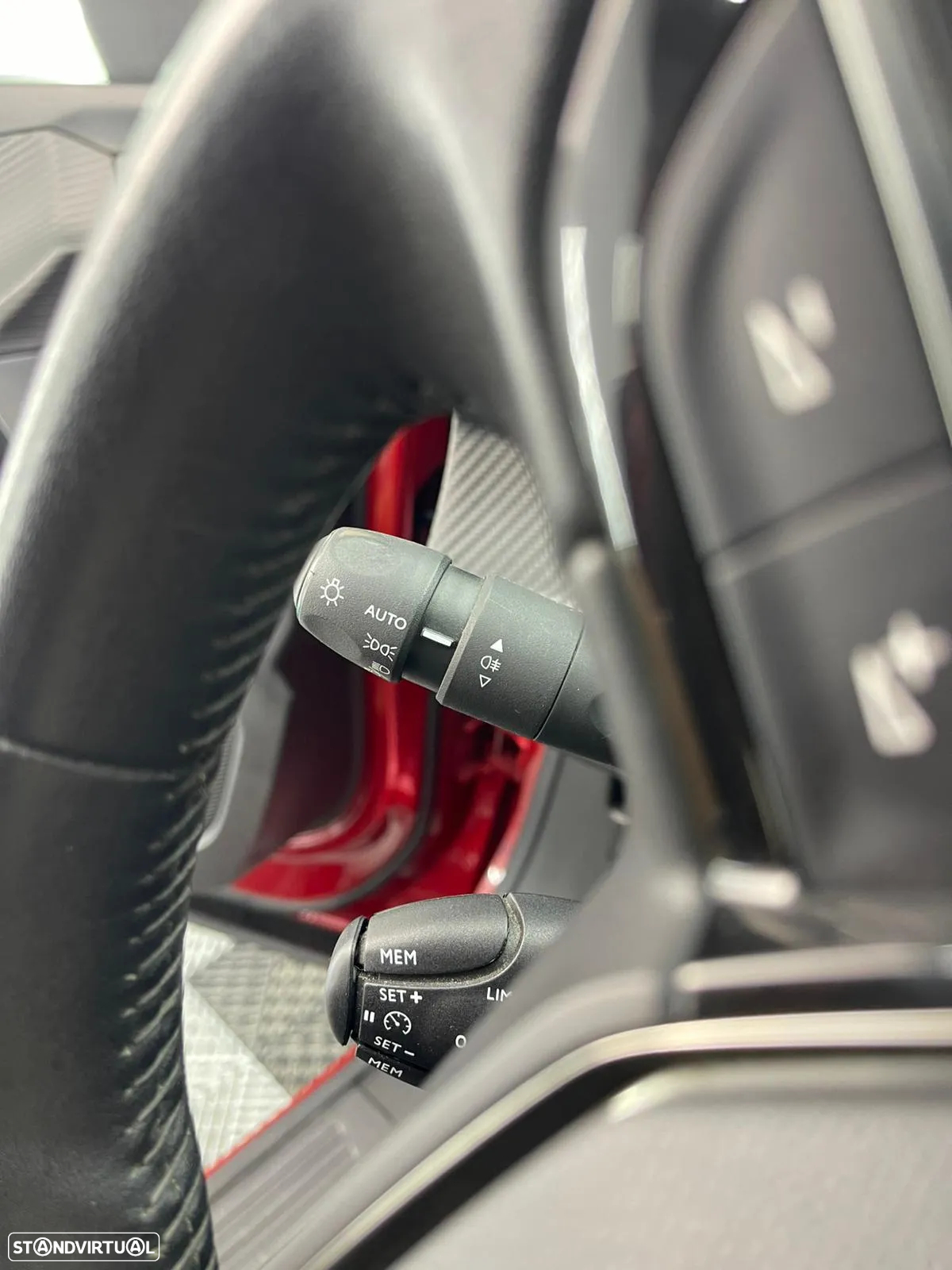 Peugeot 2008 PureTech 100 Stop&Start Allure - 19