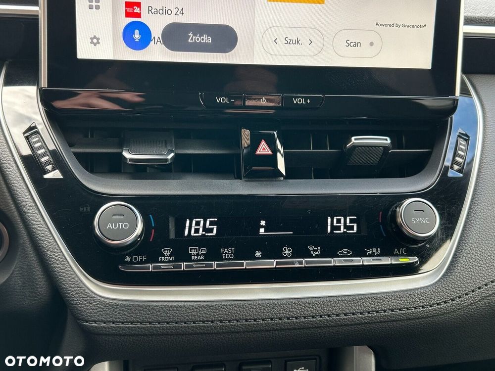 Toyota Corolla Cross - 20