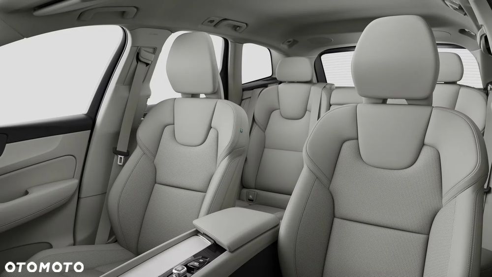 Volvo XC 60 B5 B AWD Plus Dark - 7