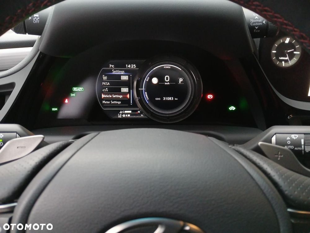 Lexus ES 300h F Sport Edition - 16