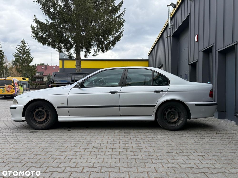 BMW Seria 5 525d - 5